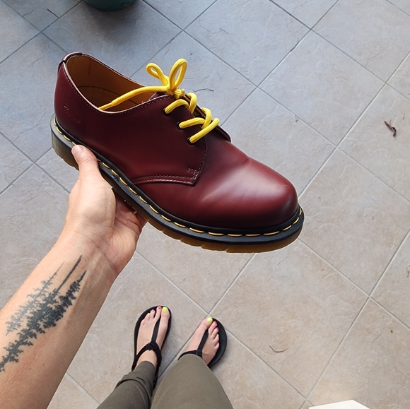 Dr Martens 1461 SMOOTH LEATHER OXFORD SHOES US9 Cherry Red. Unisex. - Picture 9 of 16